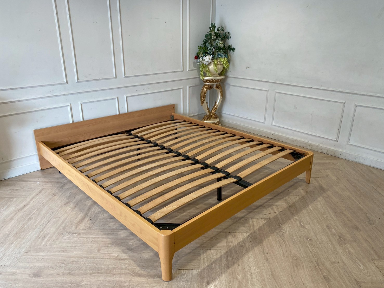 6-foot wooden bed