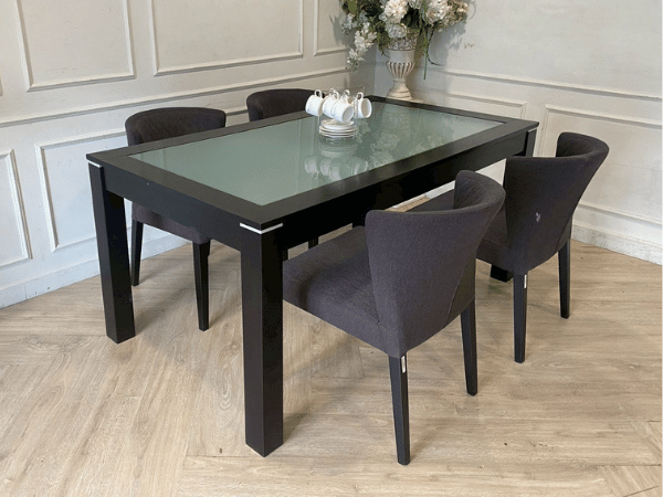 โต๊ะอาหาร โครงไม้ สีดำ ท็อปกระจก (1)