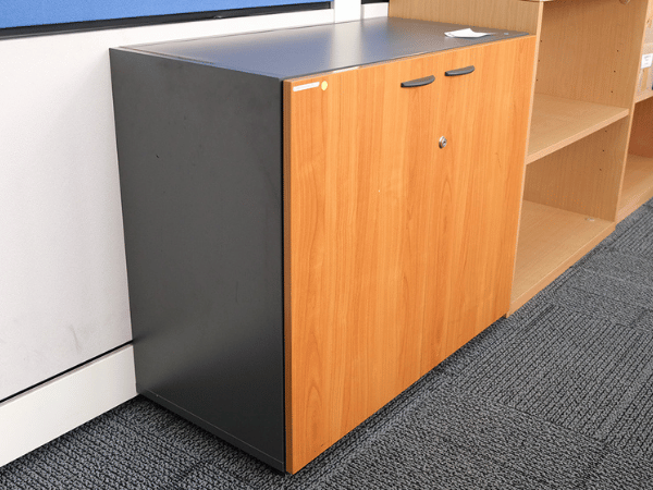 两门文件柜，木质，灰色顶，Rockworth