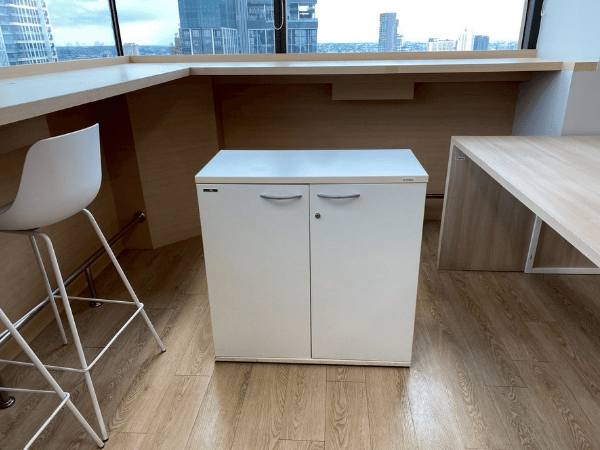 ตู้เอกสาร 2 บานเปิด โครงไม้ สีเทา ยี่ห้อ Modernform (9)