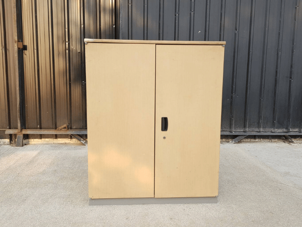 ตู้เอกสาร 2 บานเปิด โครงเหล็กท็อปไม้ (1)