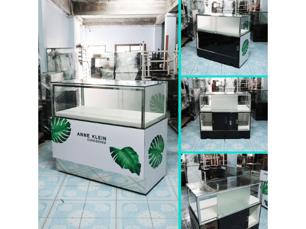 ตู้จิวเวลรี่ ตู้กระจกโชว์สินค้า ทรงสี่เหลี่ยมผืนผ้า สีขาว ประตูกระจกบานเลื่อน *ไม่มีกุญแจ (มี 1 ใบ)