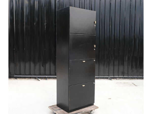 ตู้ไม้ทรงสูงสีดำ 2 บานเปิดขวา  ด้านในมีช่องเก็บของ 2 ลิ้นชักใหญ่ (1)