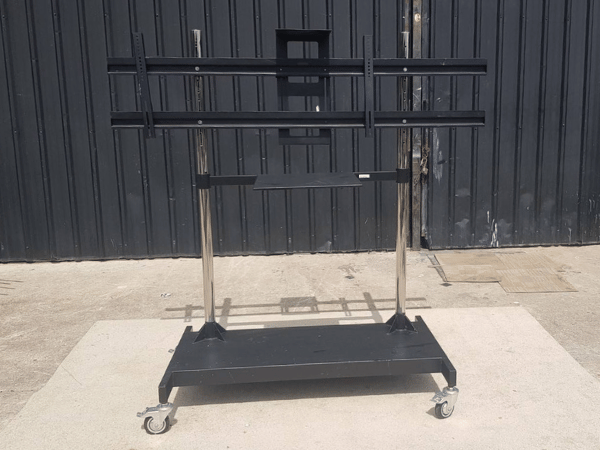 ขาตั้งทีวี โครงเหล็ก มีล้อ สีดำ (1)