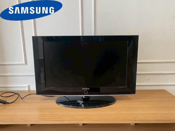 ทีวี Samsung 32 นิ้ว รุ่น LA32S81B (1)