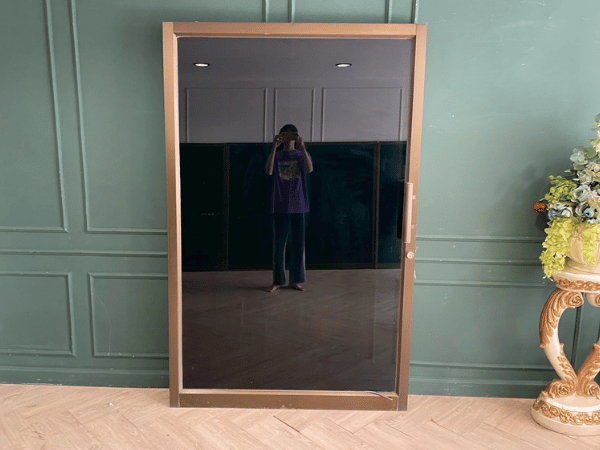 ประตูบานสวิ่งเดี่ยว 128 x 198 (1)