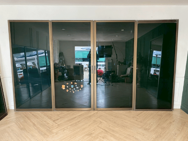 ประตูบานเลื่อนกระจก พร้อมบานตาย (1)