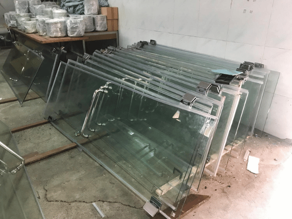 ประตูห้องน้ำกระจกนิรภัย Tempered Glass (37)