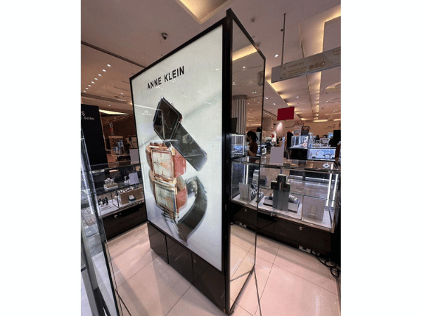 Light Box ป้ายโฆษณาสินค้า ป้ายไฟทรงสูง 2 ด้าน ด้านข้างเป็นกระจกเงา (1)