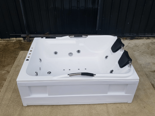 อ่างอาบน้ำเข้ามุมสำหรับ2คน ขนาด1.7เมตร อ่างอาบน้ำวน อ่างสปา อ่างจากุชชี่ อ่างแช่น้ำ *ของใหม่ยังไม่ผ่านการใช้งาน (1)