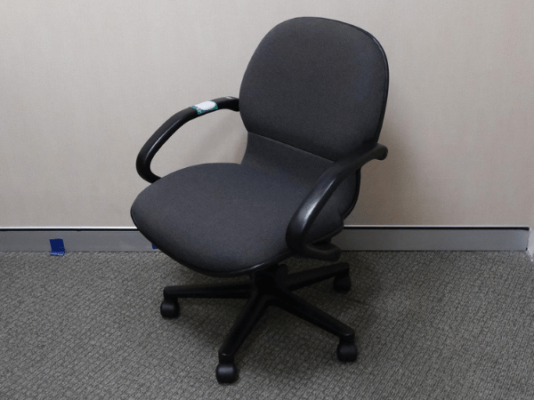 เก้าอี้สำนักงานเบาะผ้าสีเทา แบรนด์ UB-Haworth (1)