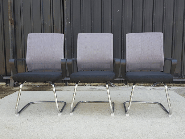 เก้าอี้สำนักงาน เบาะผ้า สีดำ พนักพิงตาข่าย สีเทา (4)