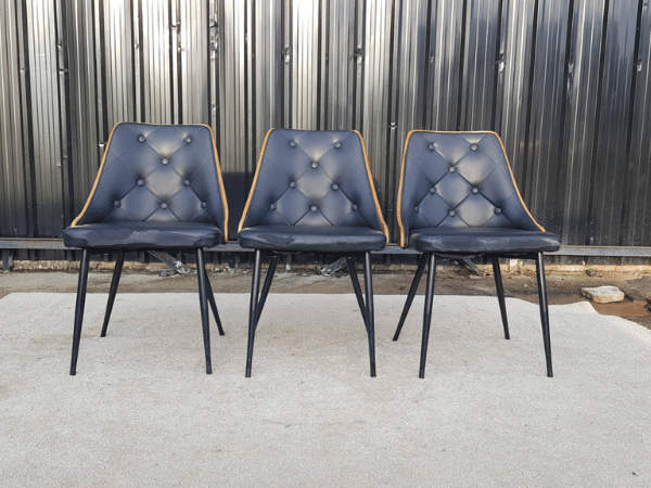 เก้าอี้อาหาร ขาเหล็ก เบาะหนังดึงกระดุม สีดำ (19)