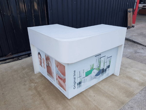 L-shaped corner wooden counter with 2 doors, white