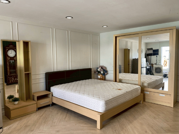 ชุดห้องนอน เตียง 6 ฟุต ที่นอน 6 ฟุต ยี่ห้อ Dunlopillo พร้อมตัวหัวเตียง ตู้เสื้อผ้า โต๊ะเครื่องแป้ง (1)