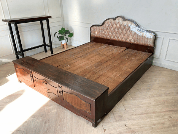 เตียงไม้สัก 6 ฟุต พร้อมตู้เก็บของข้างตียง (1)