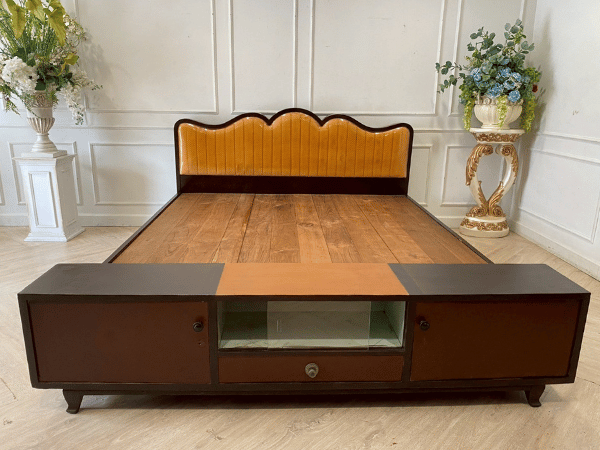 6英尺木床，2扇门，1个抽屉