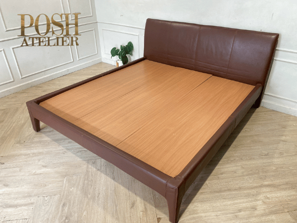 เตียง 6 ฟุต เบาะหนัง สีน้ำตาล ยี่ห้อ POSH (1)