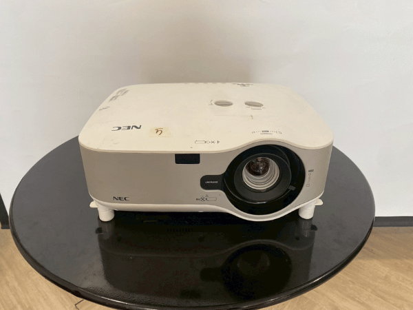 โปรเจคเตอร์ Projector ยี่ห้อ nec รุ่น np3250 (1)