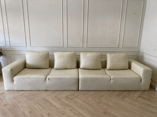 โซฟา 4 ที่นั่ง เบาะหนัง สีครีม (1)