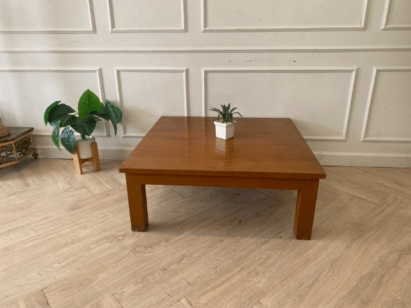 โต๊ะกลางไม้ ทรงสี่เหลี่ยมจัตุรัส 90 cm (1)