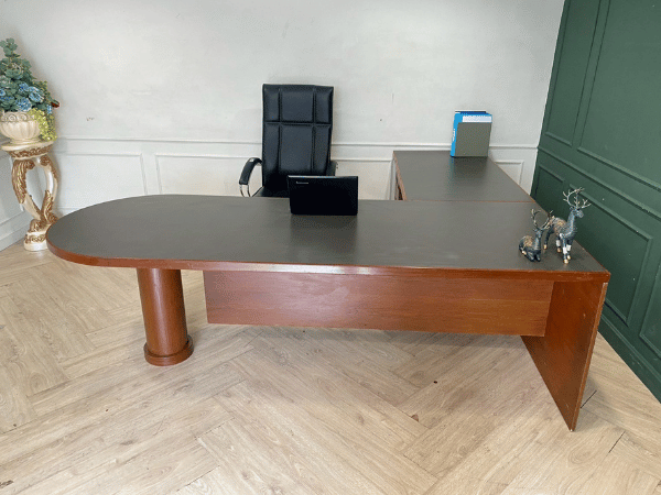 ชุดโต๊ะผู้บริหารทรง L โครงไม้ ขาเหล็กและขาไม้ มีตู้ 3 ลิ้นชัก (2)