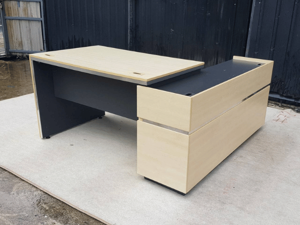 โต๊ะทำงานผู้บริหารเข้ามุม L สีครีม 160 cm ยี่ห้อ koncept (2)