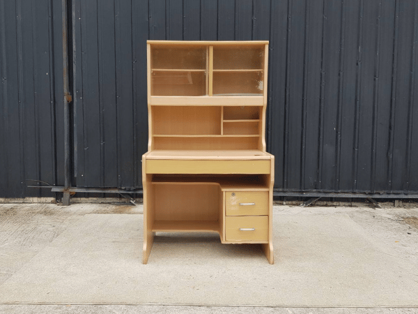 โต๊ะทำงาน พร้อมตู้เก็บของ ทรงสูง (1)