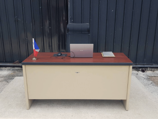 โต๊ะทำงาน โต๊ะสัมมนา โต๊ะประชุม โต๊ะอเนกประสงค์เหล็ก หน้าไม้ ยี่ห้อ KINGDOM 150cm (2)