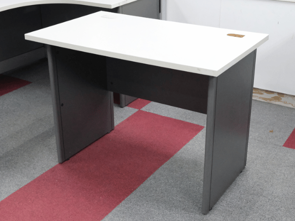 โต๊ะทำงาน ท็อปไม้ สีขาว แบรนด์ MODERNFROM 150 cm (2)