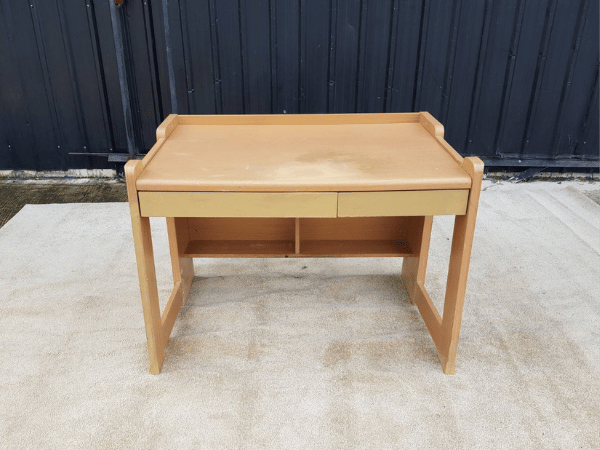 โต๊ะทำงานไม้ 2 ลิ้นชัก 107 cm (1)