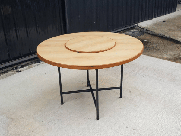 โต๊ะอาหารทรงกลม ขาเหล็ก ท็อปไม้ 120 cm (1)