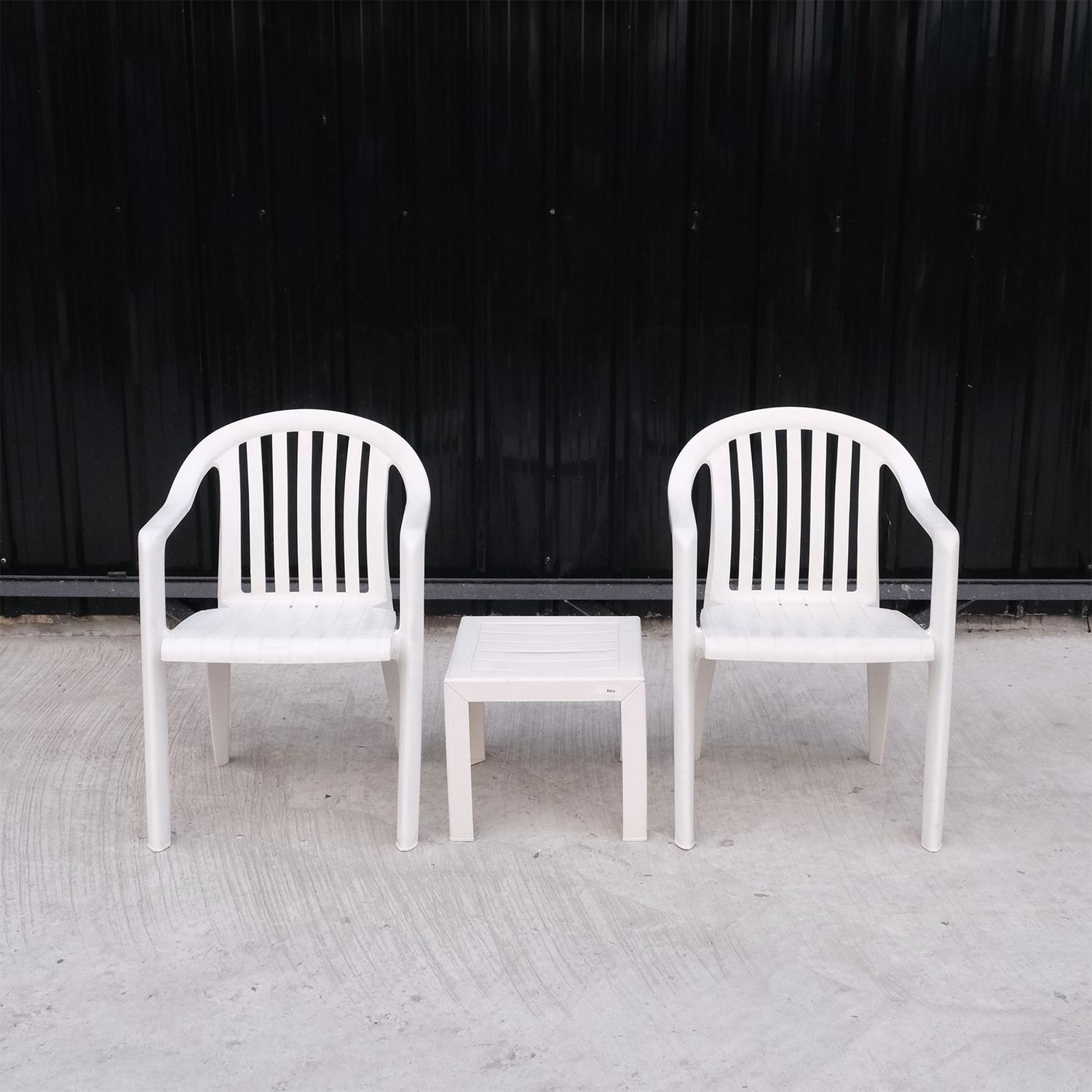 ชุดโต๊ะและเก้าอี้สีขาว (มีจำนวนมาก)